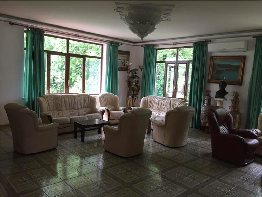 Hotel Cavour Соренто Екстериор снимка