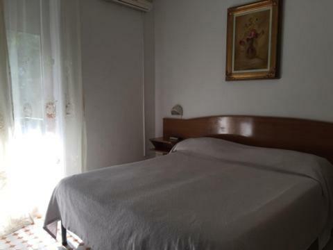 Hotel Cavour Соренто Екстериор снимка